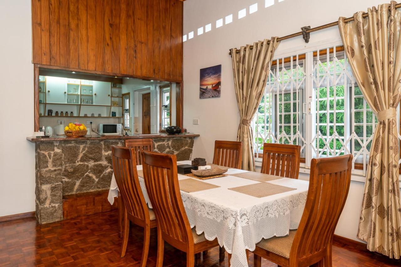 Janes' Serenity Guesthouse Anse a La Mouche Екстериор снимка