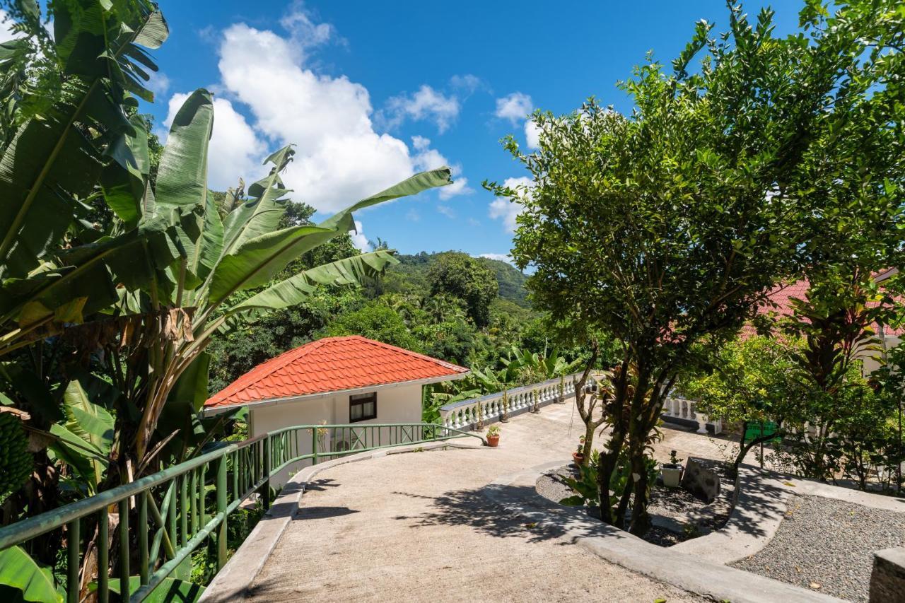 Janes' Serenity Guesthouse Anse a La Mouche Екстериор снимка