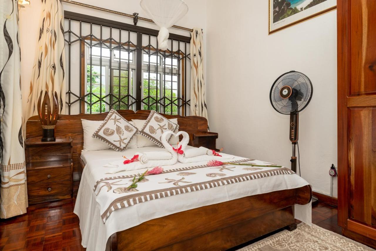Janes' Serenity Guesthouse Anse a La Mouche Екстериор снимка