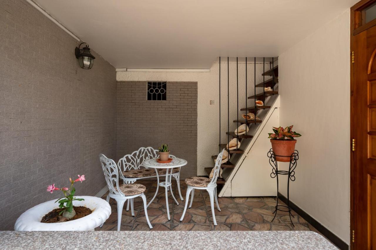 Janes' Serenity Guesthouse Anse a La Mouche Екстериор снимка