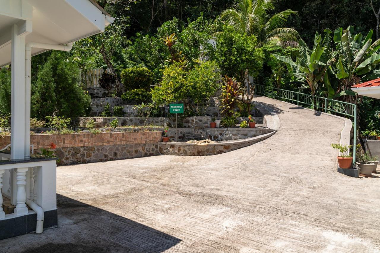 Janes' Serenity Guesthouse Anse a La Mouche Екстериор снимка