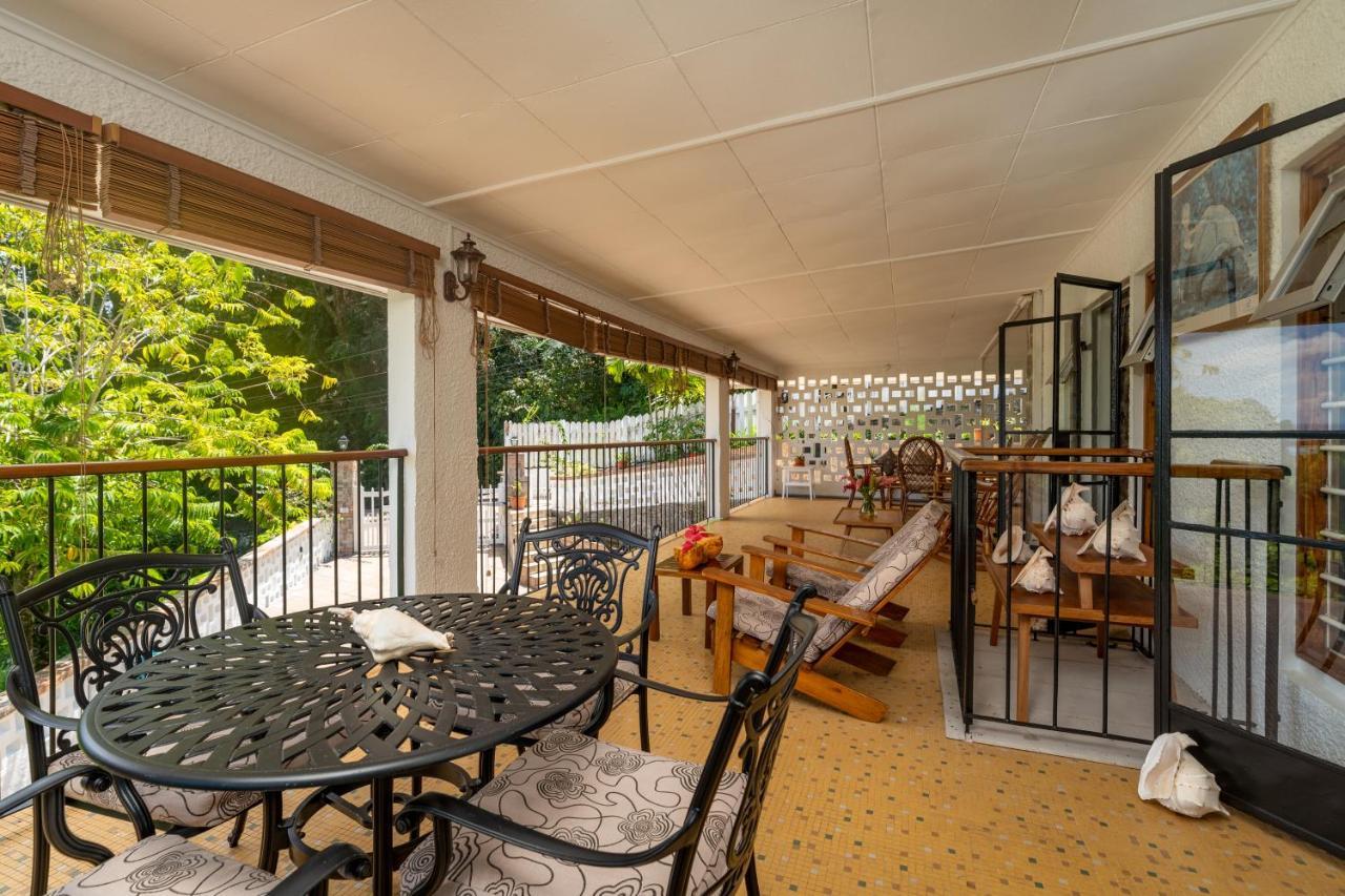 Janes' Serenity Guesthouse Anse a La Mouche Екстериор снимка