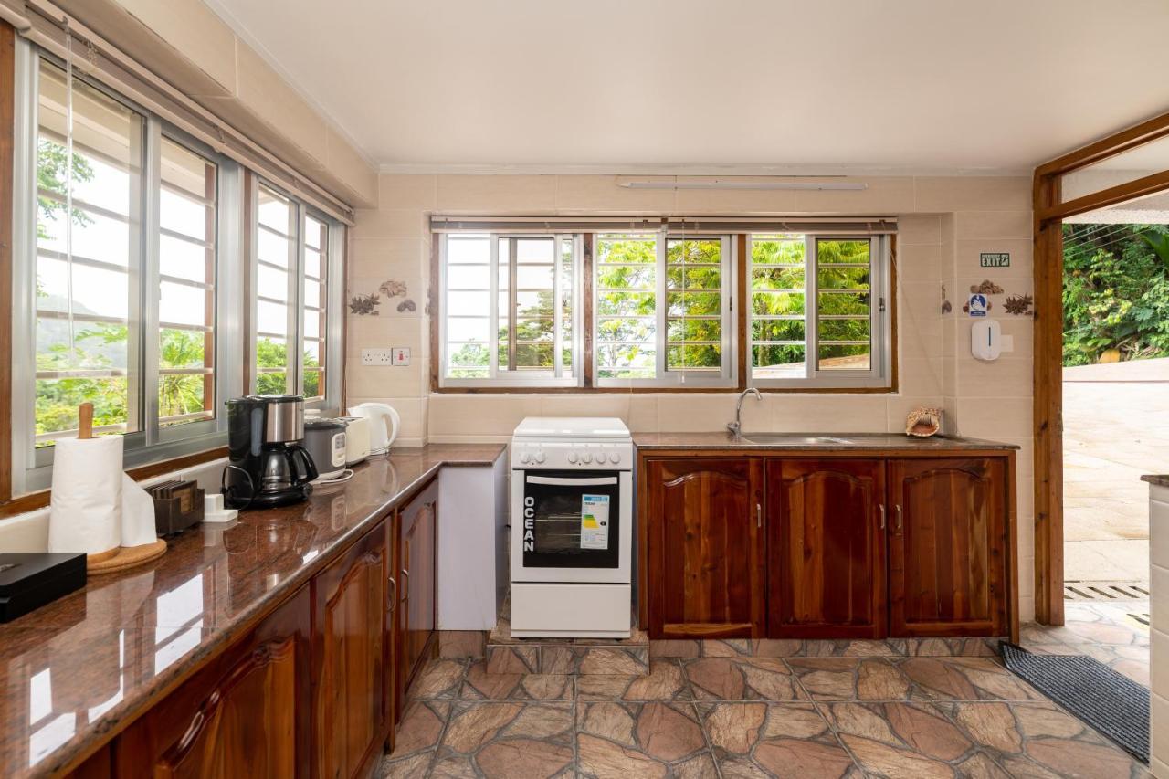 Janes' Serenity Guesthouse Anse a La Mouche Екстериор снимка