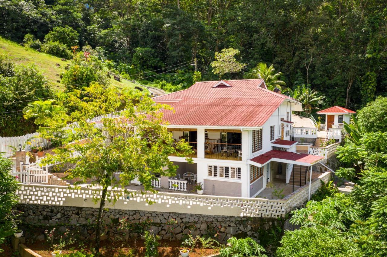 Janes' Serenity Guesthouse Anse a La Mouche Екстериор снимка